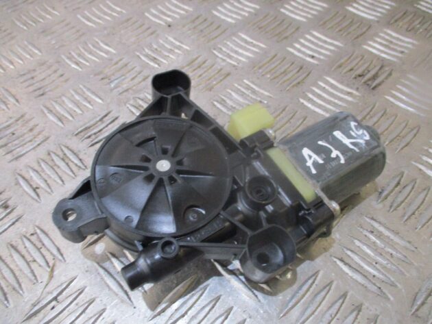 2014 GENUINE AUDI A3 FRONT LEFT PASSENGER SIDE WINDOW MOTOR 5Q0959801B - Image 2