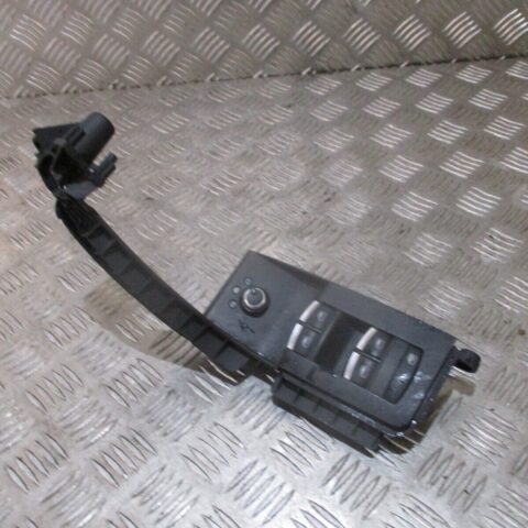 2012 GENUINE AUDI A3 8P FRONT RIGHT DRIVER SIDE WINDOW SWITCH 8P4959522C