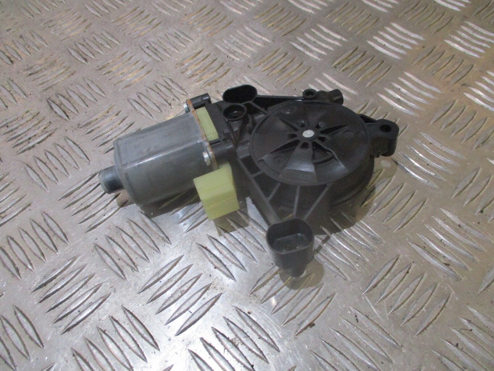 2015 GENUINE VW GOLF MK7 FRONT LEFT PASSENEGER SIDE WINDOW MOTOR 5Q0959801B