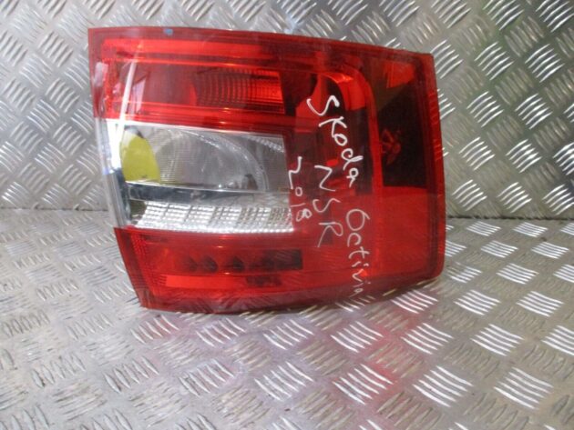 2018 SKODA OCTAVIA HATCHBACK REAR LEFT PASSENGER SIDE TAILLIGHT LAMP 5E945095B - Image 2