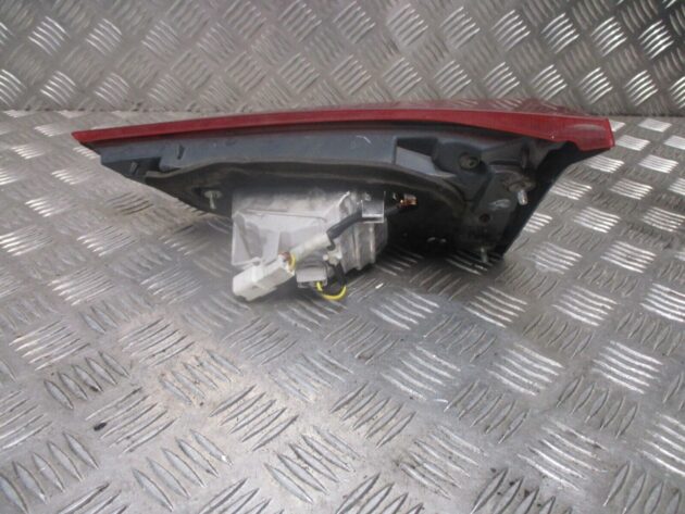 2013 GENUINE TOYOTA AURIS ESTATE REAR LEFT PASSENGER SIDE TAILLIGHT NSR - Image 3