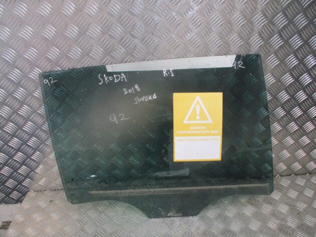 2018 SKODA SUPERB ESTATE REAR RIGHT DRIVER SIDE DOOR WINDOW GLASS 3V9845206A