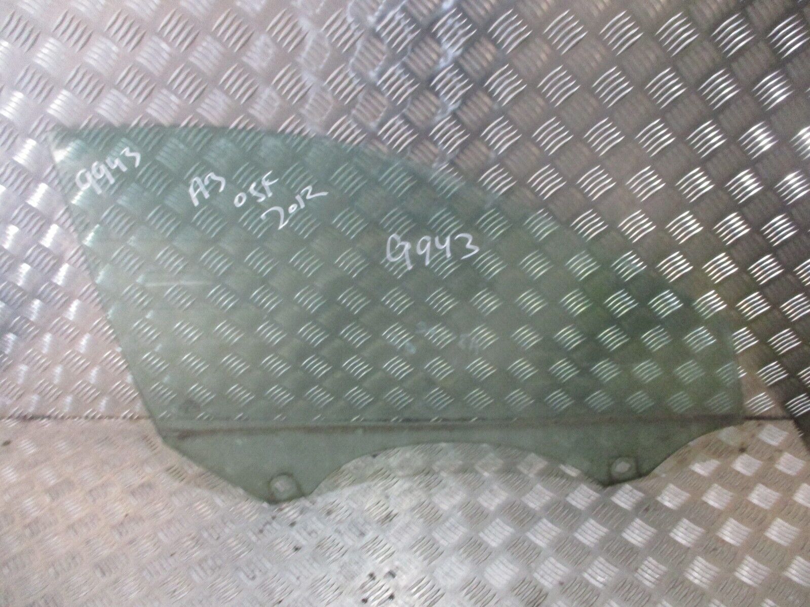 2015 GENUINE AUDI A3 8V REAR RIGHT DRIVER SIDE DOOR WINDOW GLASS OSR - Image 2