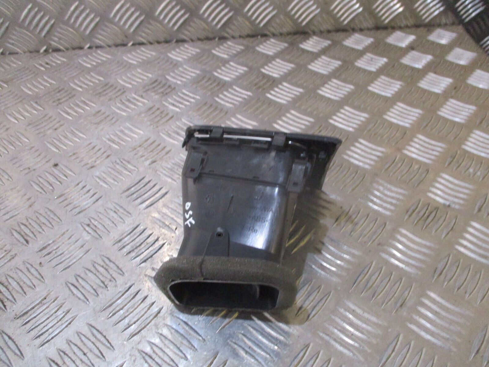 2015 VW GOLF MK7 RIGHT DRIVER SIDE DASHBOARD AIRVENT 5G2819704G 5G0819248B - Image 3