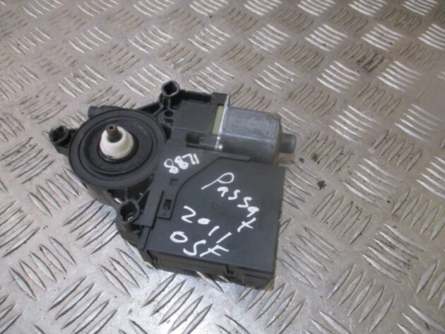 2013 GENUINE VW PASSAT B7 FRONT RIGHT DRIVER SIDE WINDOW MOTOR 3AA959701A