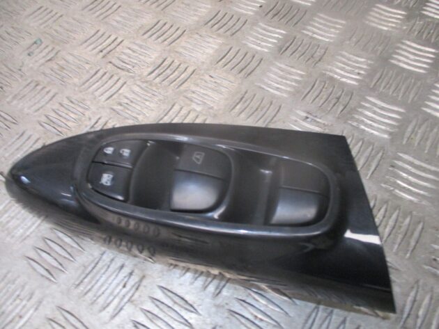 2016 GENUINE NISSAN JUKE FRONT RIGHT DRIVER SIDE WINDOW SWITCH 254011KK5E 80960 - Image 2