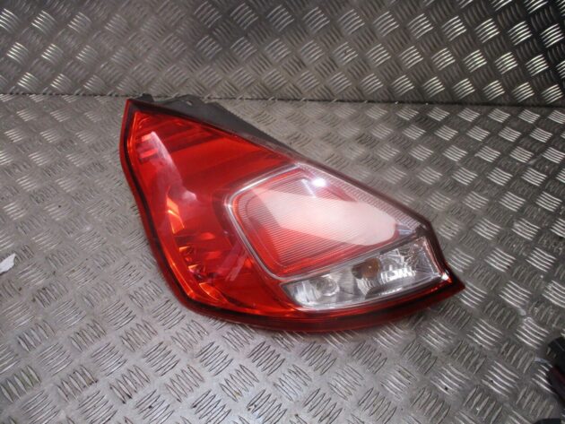 2016 GENUINE FORD FIESTA REAR LEFT PASSENGER SIDE TAILLIGHT LAMP C1BB-13405-AE