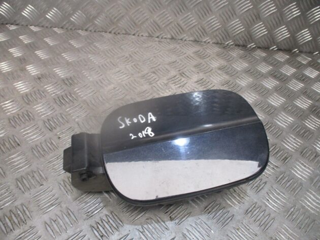 2018 GENUINE SKODA SUPERB REAR FUEL FILLER FLAP COVER 3V5809702B - Image 3