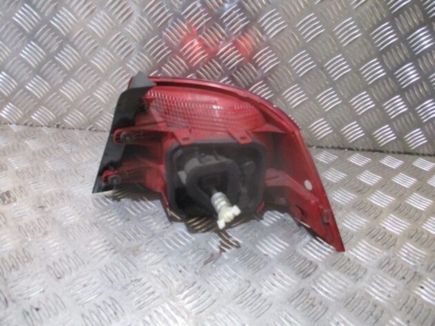 2014 VW PASSAT B7 SALOON REAR LEFT PASSENGER SIDE TAILLIGHT LAMP 3AE945095F - Image 4