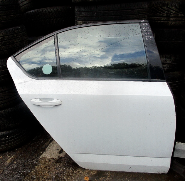 2017 GENUINE SKODA OCTAVIA HATCHBACK REAR RIGHT DRIVER SIDE BARE DOOR