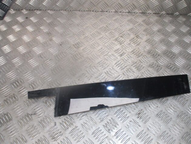 2017 GENUINE VW TIGUAN REAR RIGHT DRIVER SIDE DOOR B PILLAR TRIM 5NA839902B - Image 2