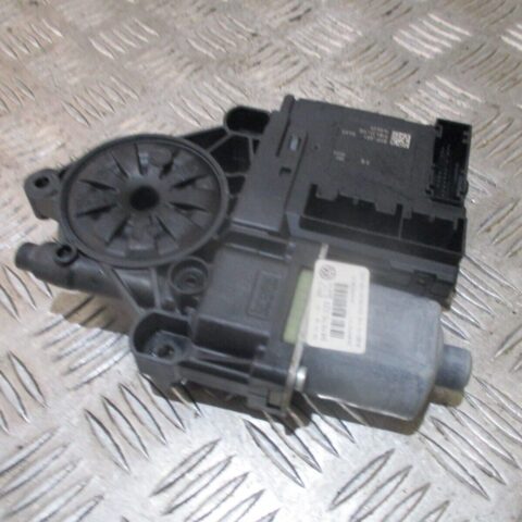 2014 GENUINE VW PASSAT B7 FRONT RIGHT DRIVER SIDE WINDOW MOTOR 3AA959701