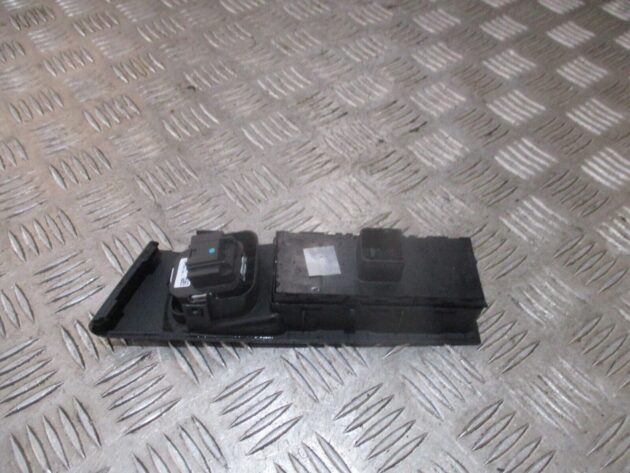 2014 GENUINE VW PASSAT B7 FRONT RIGHT DRIVER SIDE WINDOW SWITCH 3AC857858A - Image 2
