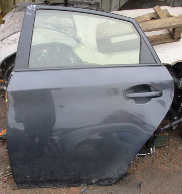 2012 GENUINE TOYOTA PRIUS REAR LEFT PASSENGER SIDE BARE SHELL DOOR