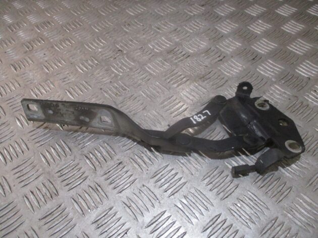 2014 GENUINE VW PASSAT B7 LEFT PASSENGER SIDE BONNET HINGE 3AA823301 - Image 2