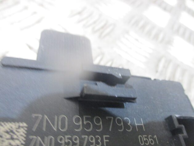 2018 VW SHARAN FRONT RIGHT DRIVER SIDE DOOR CONTROL MODULE UNIT 7N0959793H OEM - Image 3