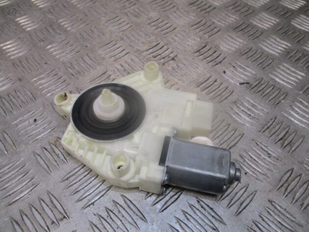 2013 GENUINE VW GOLF MK7 REAR RIGHT DRIVER SIDE WINDOW MOTOR 5Q4959812A