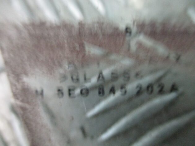 2014 GENUIN SKODA OCTAVIA ESTATE FRONT RIGHT DRIVER SIDE WINDOW GLASS 5E0845202A - Image 2