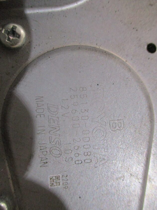 2014 GENUINE TOYOTA YARIS REAR WINDSCREEN WIPER MOTOR 85130-0D080 254500-2660 - Image 2