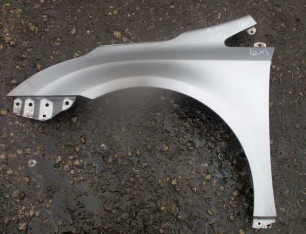 2013 GENUINE TOYOTA AVENSIS FRONT LEFT PASSENGER SIDE WING FENDER NSF