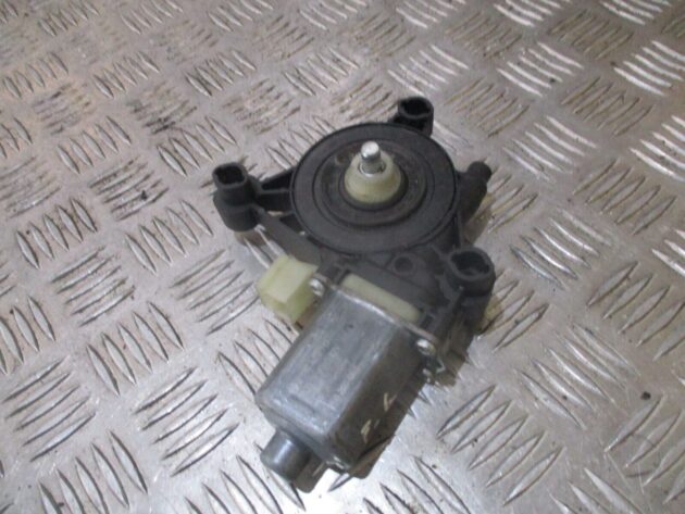 2016 GENUINE SEAT LEON FRONT LEFT PASSENGER SIDE WINDOW MOTOR 5Q0959801B - Image 3