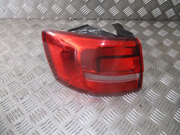 2015 GENUINE VW JETTA REAR LEFT PASSENGER SIDE TAILLIGHT LAMP - Image 2