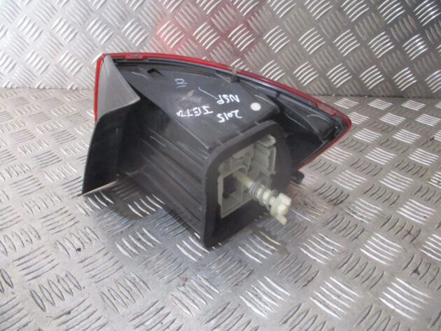 2015 GENUINE VW JETTA REAR LEFT PASSENGER SIDE TAILLIGHT LAMP - Image 3