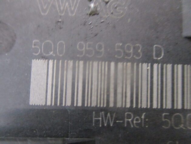 2014 GENUINE AUDI A3 8V FRONT RIGHT DRIVER SIDE DOOR CONTROL MODULE 5Q0959593B - Image 2