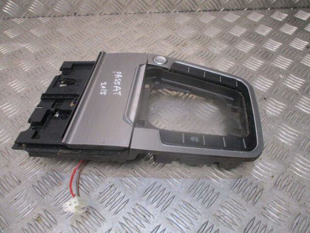 2016 VW PASSAT B8 CENTRE CONSOLE GEAR SHIFTER SURROUND TRIM COVER 3G2863284/962 - Image 2
