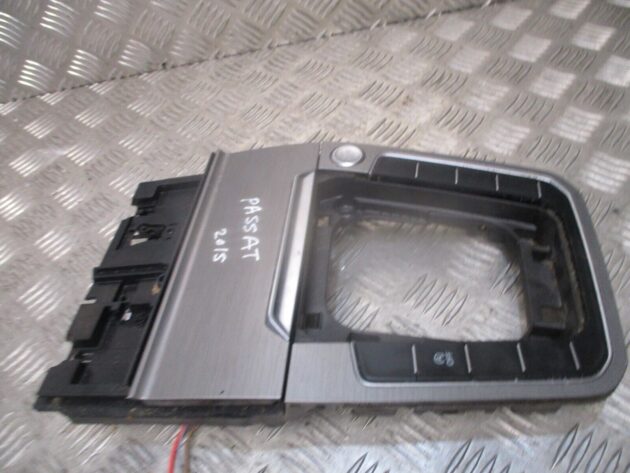 2016 VW PASSAT B8 CENTRE CONSOLE GEAR SHIFTER SURROUND TRIM COVER 3G2863284/962 - Image 3