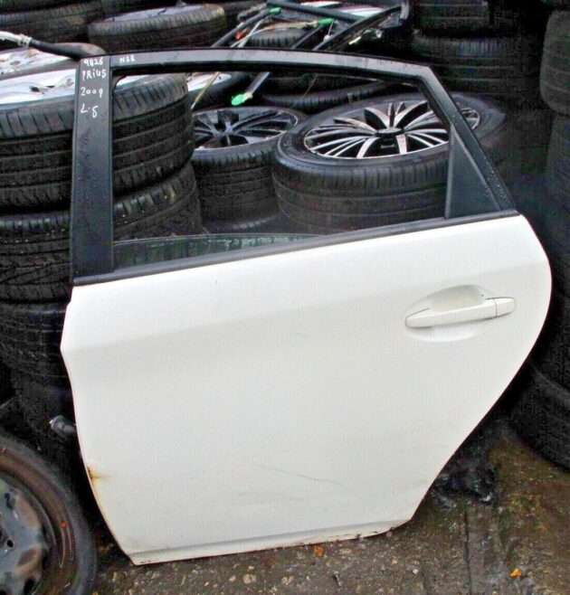 2013 GENUINE TOYOTA PRIUS HYBRID REAR LEFT PASSENGER SIDE BARE DOOR - Image 3