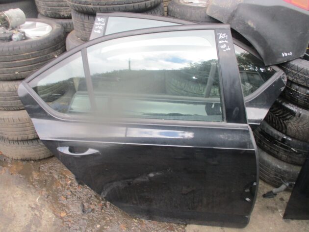 2016 GENUINE SKODA OCTAVIA REAR RIGHT DRIVER SIDE BARE SHELL DOOR OSR - Image 2
