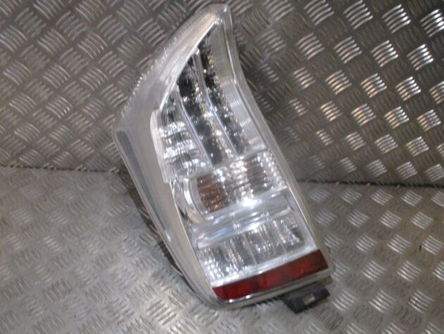 2013 GENUINE TOYOTA PRIUS REAR LEFT PASSENGER SIDE TAILLIGHT LAMP NSR