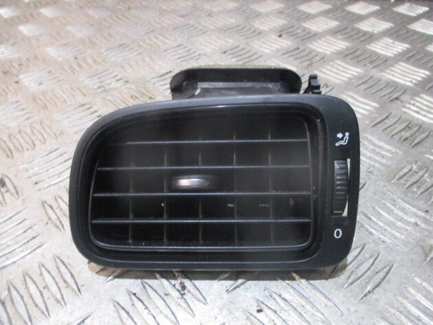 2012 GENUINE VW POLO 6R FRONT LEFT PASSENGER SIDE DASHBAORD AIRVENT 6R0819703 - Image 2