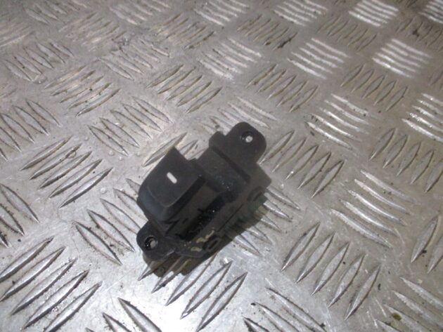 2014 GENUINE HYUNDAI I10 FRONT LEFT PASSENGER SIDE WINDOW SWITCH 299122842 - Image 3