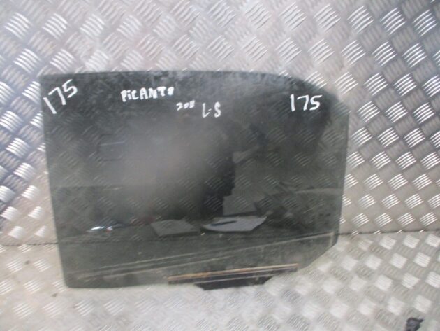 2012 GENUINE KIA PICANTO REAR LEFT PASSENGER SIDE DOOR WINDOW GLASS NSR - Image 2