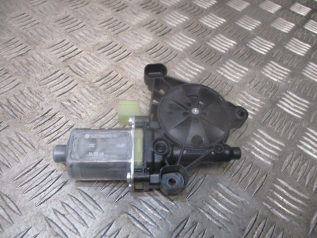 2013 GENUINE AUDI Q2 FRONT LEFT PASSENGER SIDE WINDOW MOTOR 5Q0959802B - Image 2