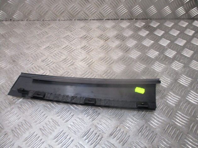 2013 GENUINE AUDI Q2 REAR PASSENGER SIDE DOOR B PILLAR TRIM 81A839901 - Image 2