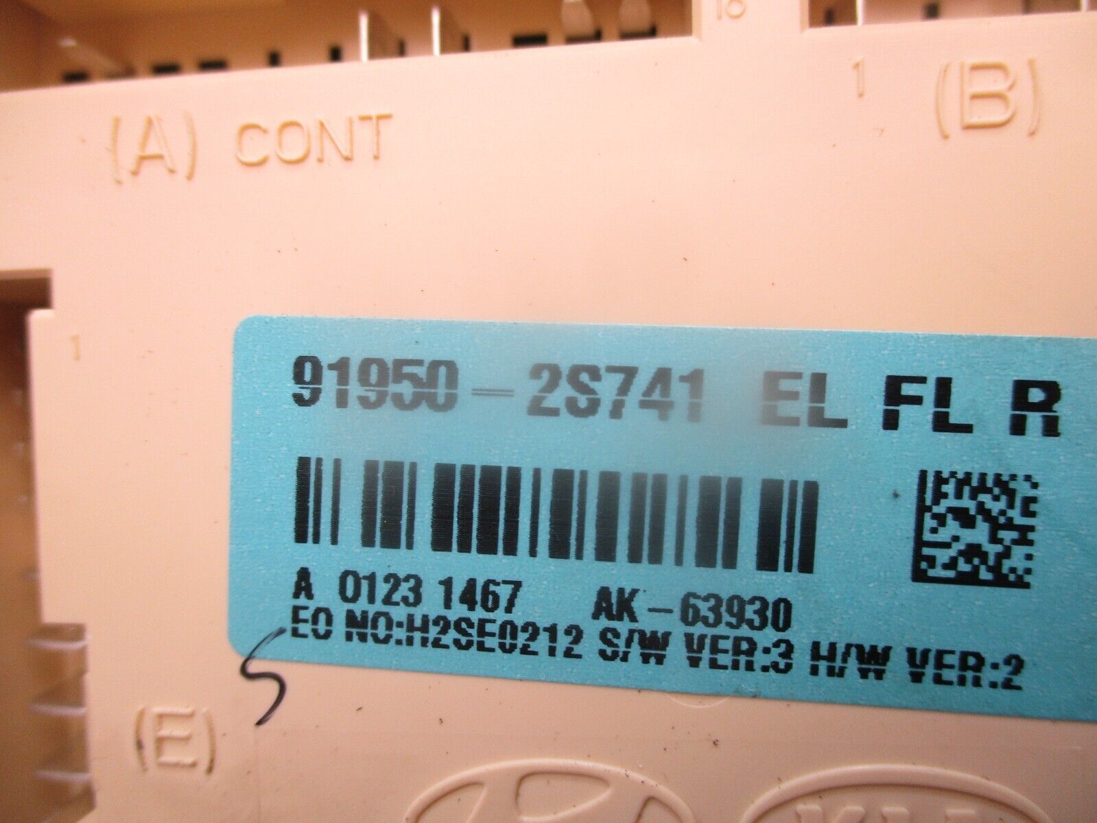 2015 GENUINE HYUNDAI IX35 1.7 CRDI DIESEL FUSE BOX RELAY 919502S741 - Image 2