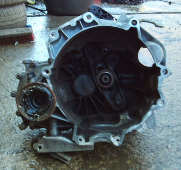 2013 GENUINE VW POLO 1.2 PETROL LNR 5 SPEED MANUAL GEARBOX