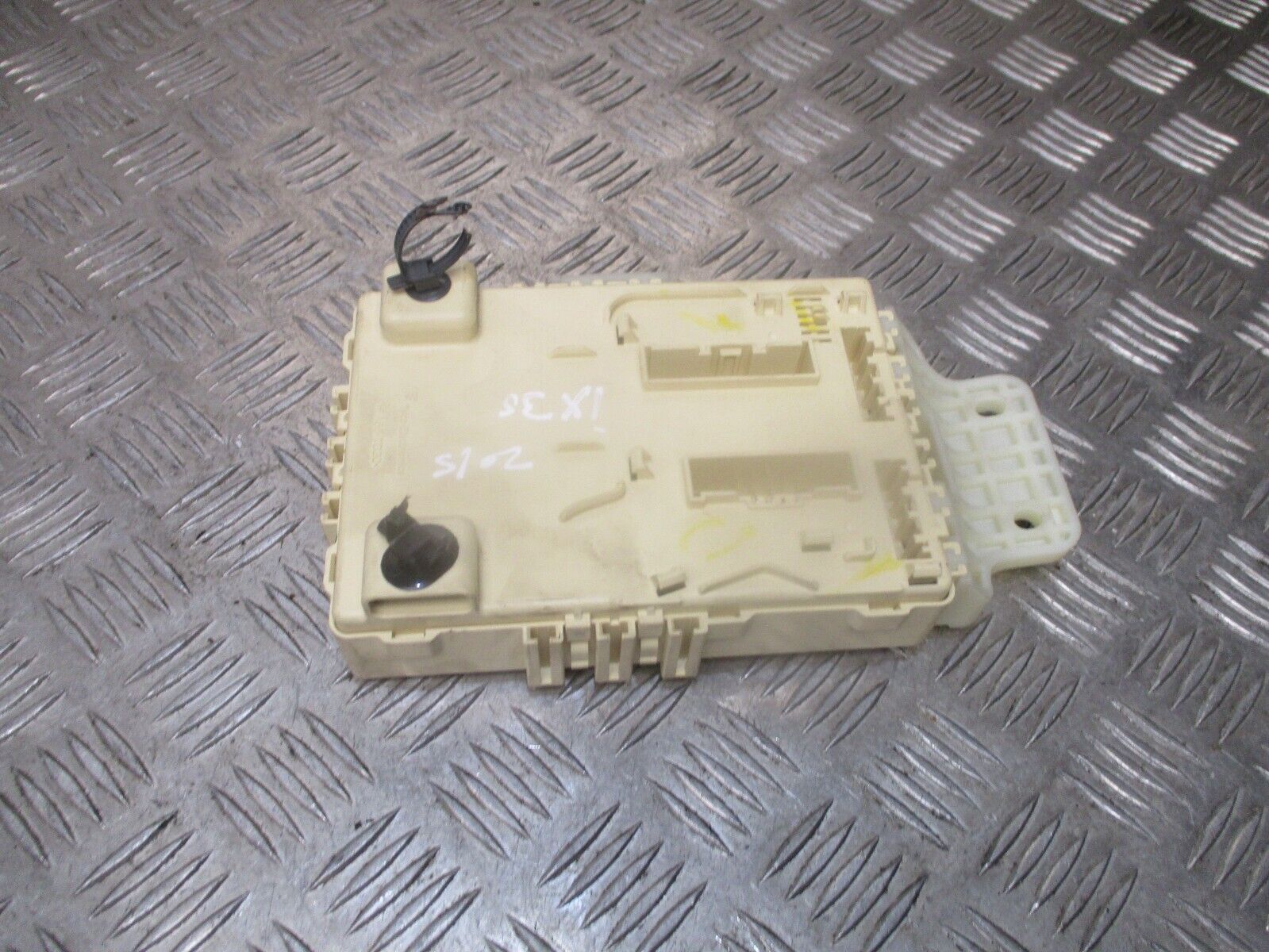 2015 GENUINE HYUNDAI IX35 1.7 CRDI DIESEL FUSE BOX RELAY 919502S741 - Image 3