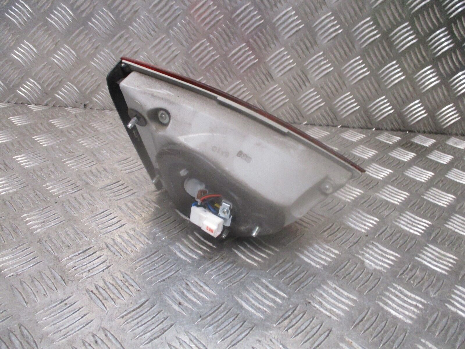 2015 GENUINE HYUNDAI IX35 REAR RIGHT DRIVER SIDE INNER TAILLIGHT LAMP 92404-2Y5 - Image 3