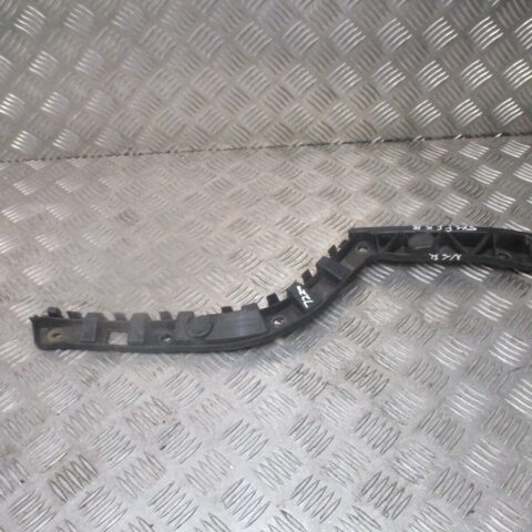 2013 ŠKODA SUPERB 3T REAR LEFT PASSENGERSIDE BUMPER MOUNT BRACKET 3T5807393A OEM