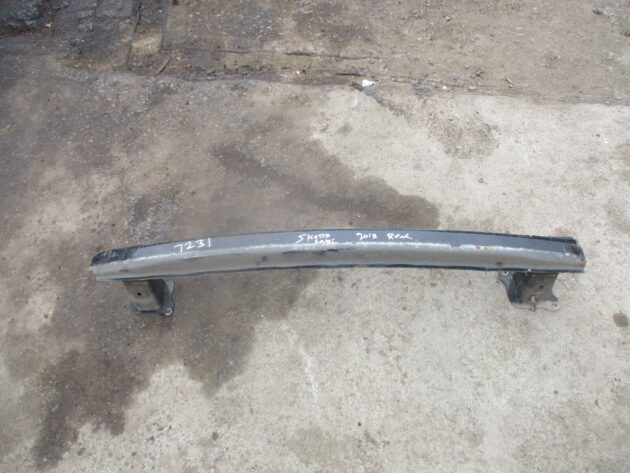 2012 GENUINE SKODA FABIA REAR REINFORCEMENT CRASH BAR - Image 2