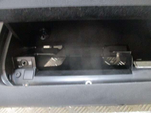 2012 GENUINE VW GOLF MK6 GLOVE BOX STORAGE COMPARTMENT 1K2857097AP - Image 2