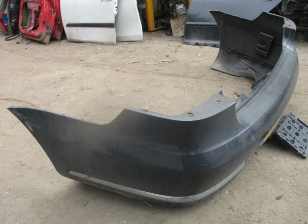 2012 GENUINE VW PASSAT B7 SALOON REAR BUMPER - Image 2