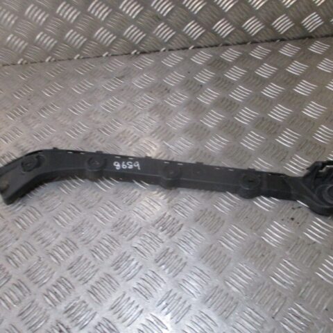 2015 SKODA OCTAVIA ESTATE REAR RIGHT DRIVER SIDE BUMPER BRACKET 5E9807394
