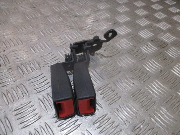 2014 GENUINE AUDI A3 8V GOLF MK7 REAR TWIN SEAT BELT BUCKLE STALK 8V0857739A
