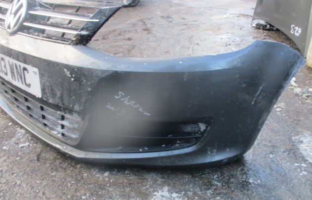 2013 GENUINE VW SHARAN FRONT BUMPER COMPLETE - Image 3
