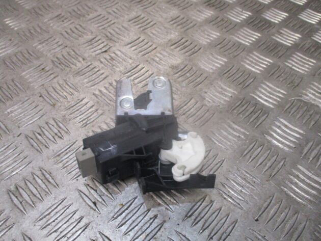 2014 GENUINE VW PASSAT REAR TAILGATE BOOT LOCK MECHANISM 4F5827505 - Image 2